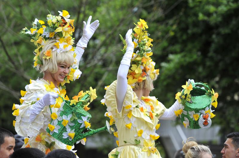 With our fantastic array of stilt performers, walkabout characters and handmade parade floats, our carnival events always deliver in pure spectacle and fun for the whole family.