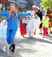 Christmas Parades: colourful parades with a cast of Christmas characters!
